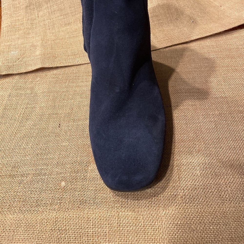 Women’s suede ankle boots